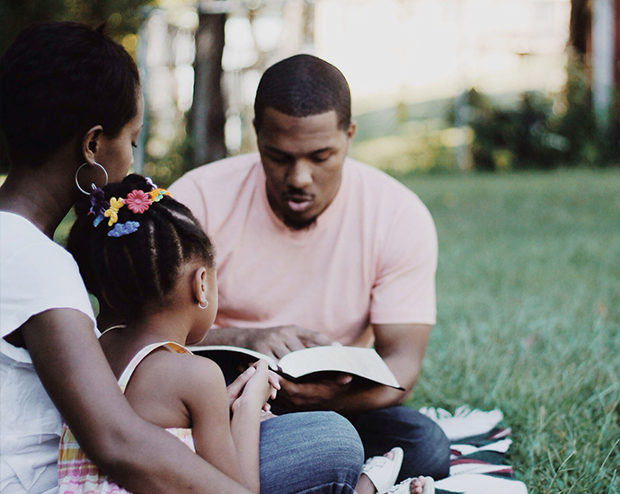Family_BibleReading